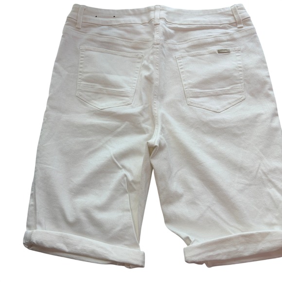 Chico's Pants - Chico's So Slimming Girlfriend Shorts Size 1 (8-10) White Excellent